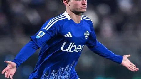 申花夺冠征程艰辛，外援阵容需进一步强化