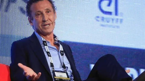 阿森纳球迷摩根回忆22年前父子合影：盼球队夺冠